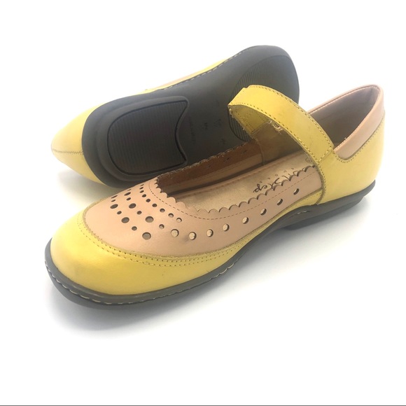 Comfy Flat in Yellow and Nude in yellow - Picture 5 of 6